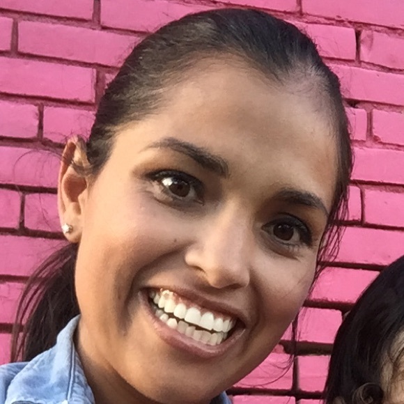 Meet your Posher, Adriana - Picture 1 of 1